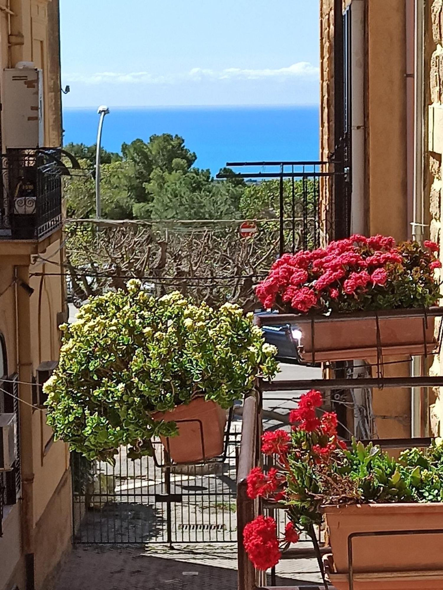 B&B Le 4 Stagioni Sul Viale, Belvedere Di أغريجنتو المظهر الخارجي الصورة
